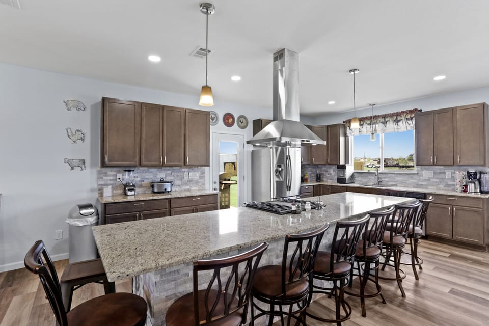 Big Island, sits 10. 