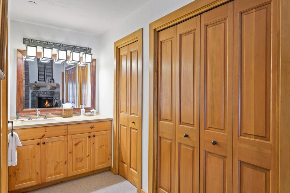 Indoors, Hardwood, Furniture, Door, Sink