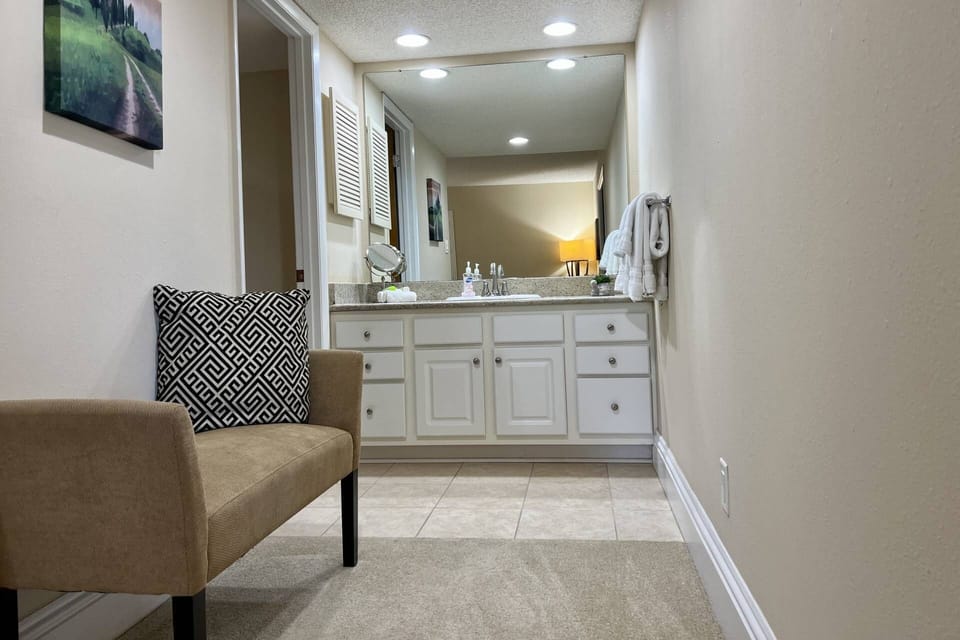 Master bath dressing area with a bench!