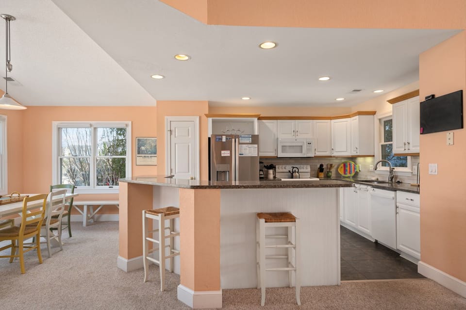 MS15: Masters 15 | ML Kitchen & Dining Areas