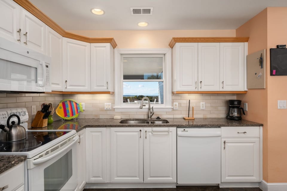 MS15: Masters 15 | ML Kitchen Area