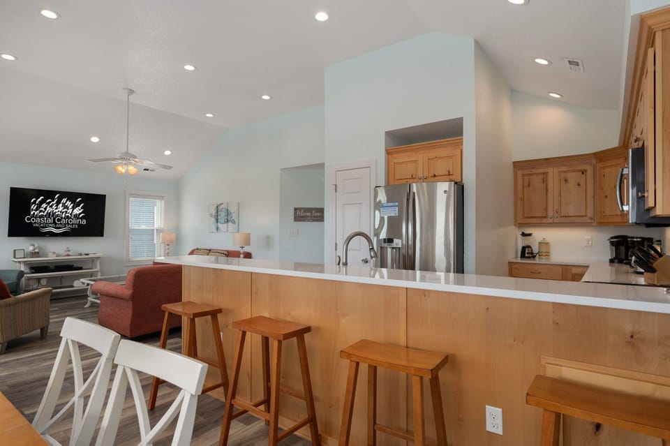 NH380: Pelican View | TL Great Room