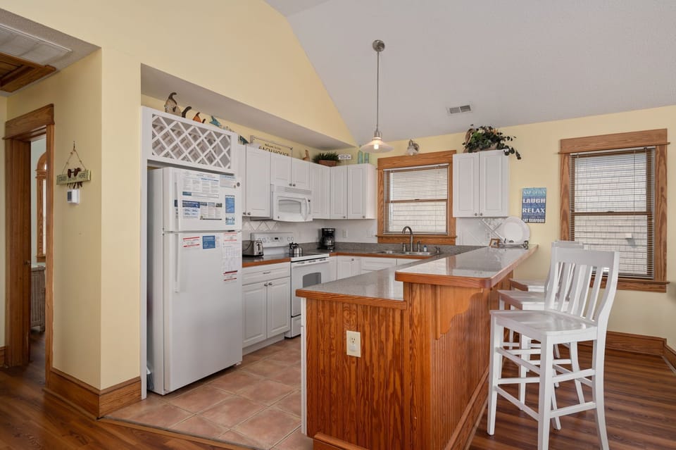NH218: Sea Rest | TL Kitchen Area