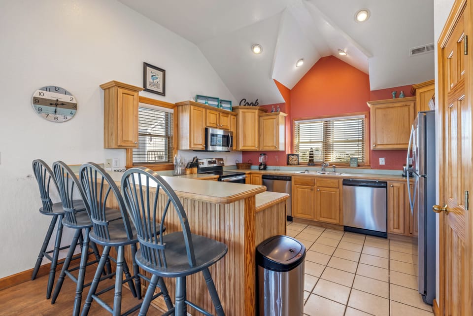 OW13: Our Happy Place | TL Kitchen, island seating for 4