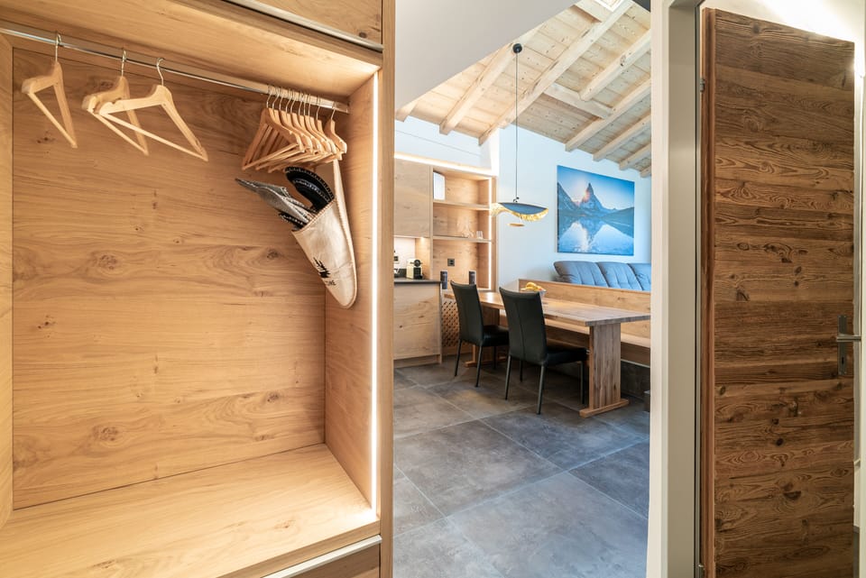 Two-Bedroom Attic Apartment with Matterhorn View | Living area