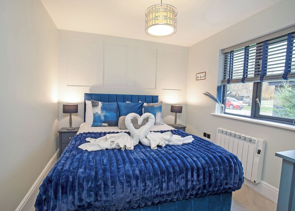 Bedroom, Bed, House