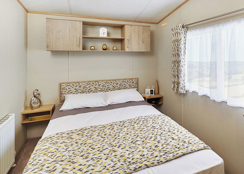 Bedroom, Bed