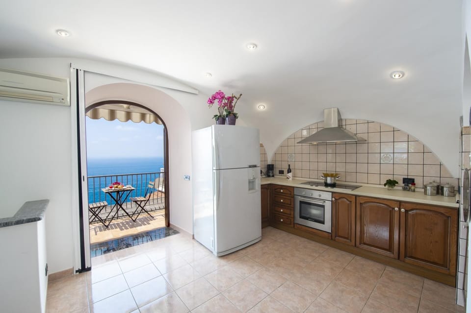 House, Smoking | 3 bedrooms