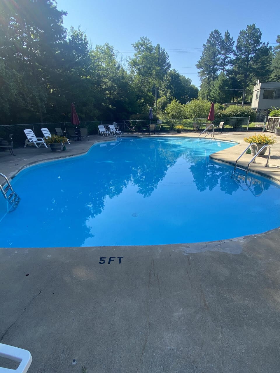 Bryce Mountain Escapes pool