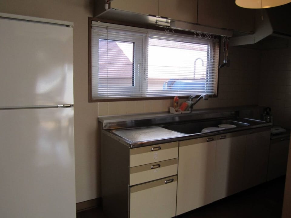 1F kitchen