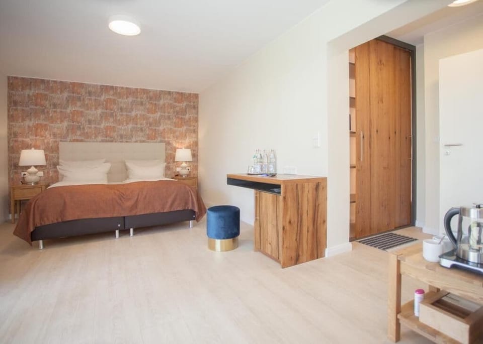 Studio | Desk, free WiFi