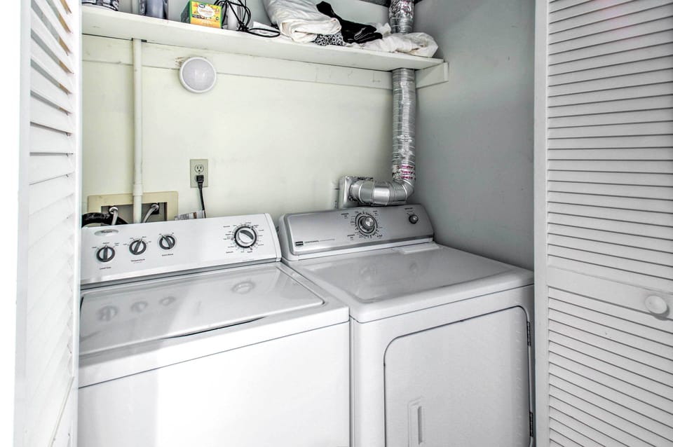 Laundry Area | Detergent Provided