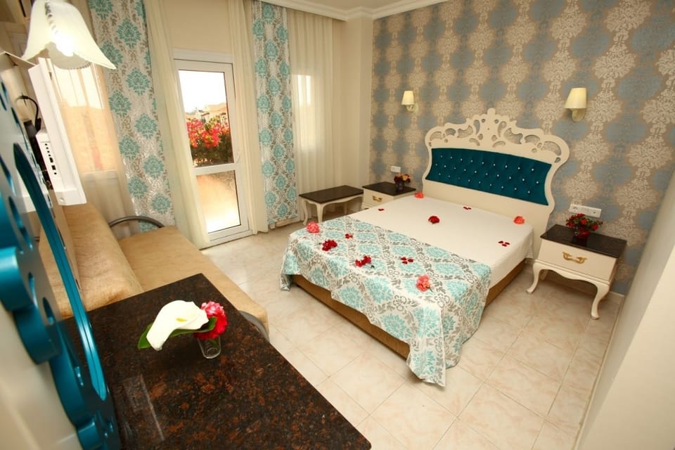 Standard Double or Twin Room | In-room safe, desk, soundproofing, cribs (free)