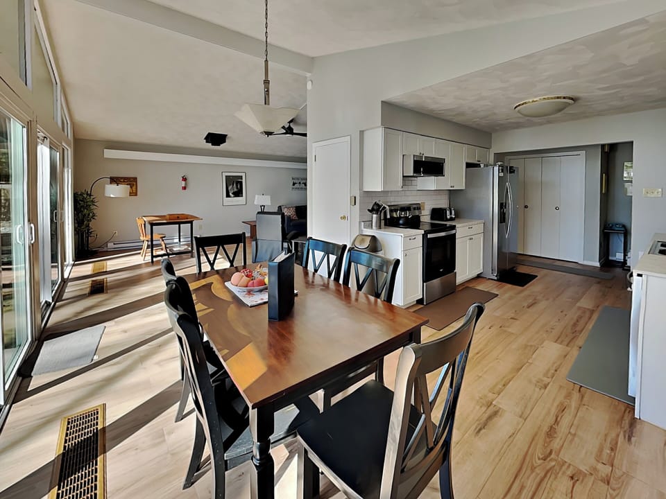 House (3 Bedrooms) | Property amenity