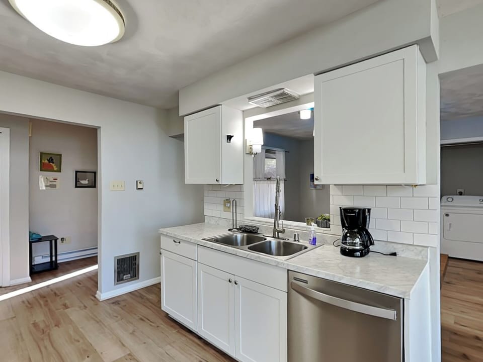 House (3 Bedrooms) | Property amenity