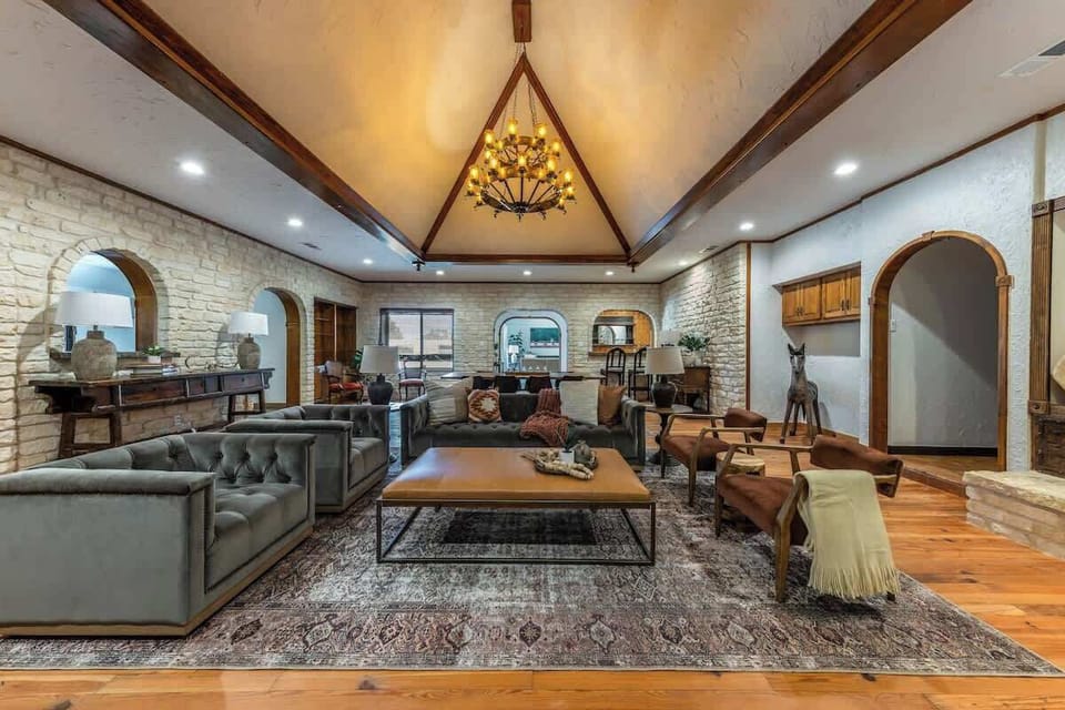 Welcome to 9T Ranch by Boutiq - professionally furnished, managed, and cleaned by hospitality experts. This massive home will exceed your expectations and raise the bar for every short term rental you stay in. 
| 9T Ranch by Boutiq Luxury Vacation Rentals | Gonzales, Texas