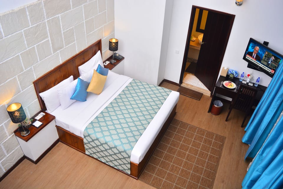 In-room safe, desk, soundproofing, iron/ironing board