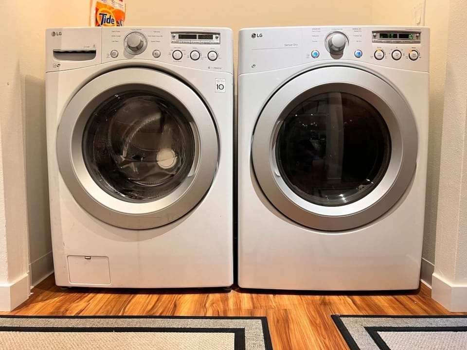 Laundry is available, including detergent and dryer sheets.