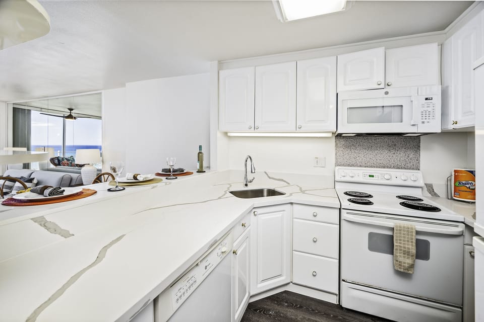 Fully Equipped Kitchen Ready to Cook
