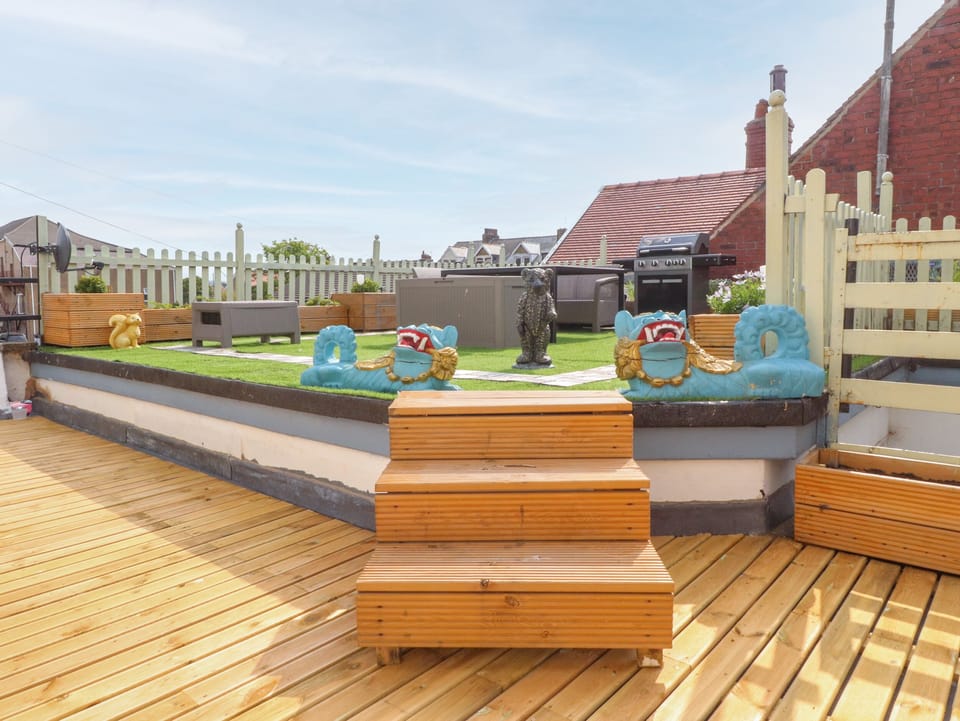 Cottage | Property grounds