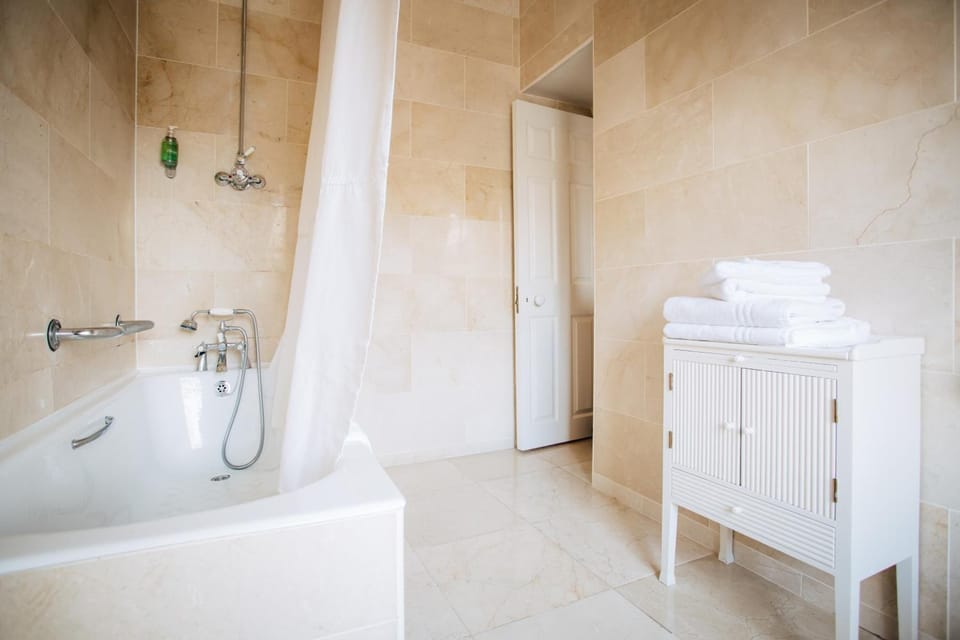 Free toiletries, towels