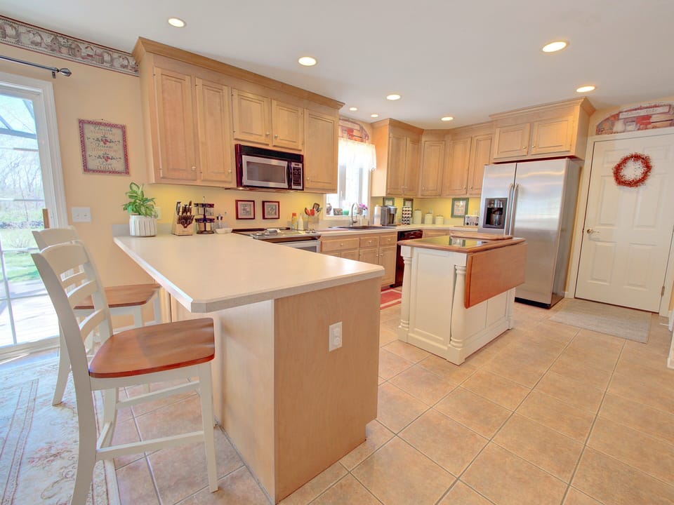Breakfast bar