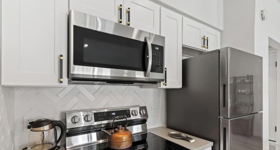 Fully equipped kitchen with all the essentials and dishwasher