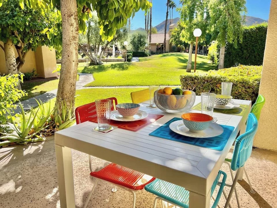 Outdoor dining