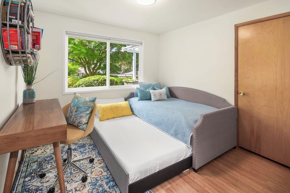 Third bedroom - with trundle bed open