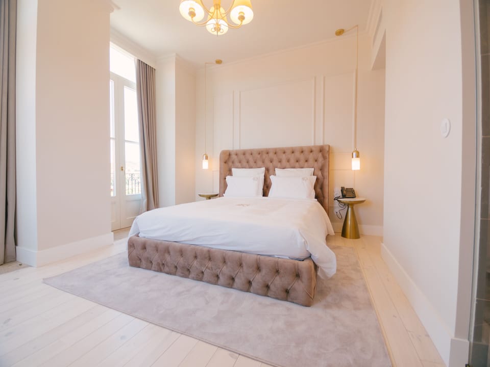 Elite Double Room | Egyptian cotton sheets, premium bedding, down comforters
