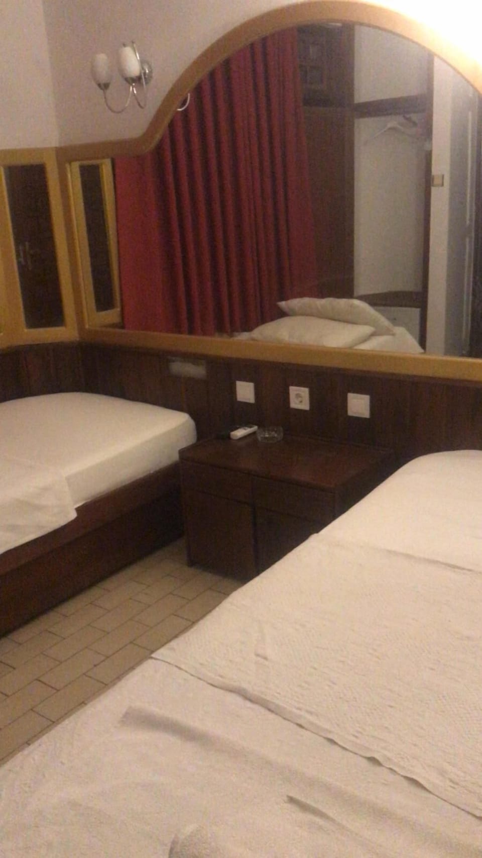 Standard Twin Room | Free WiFi