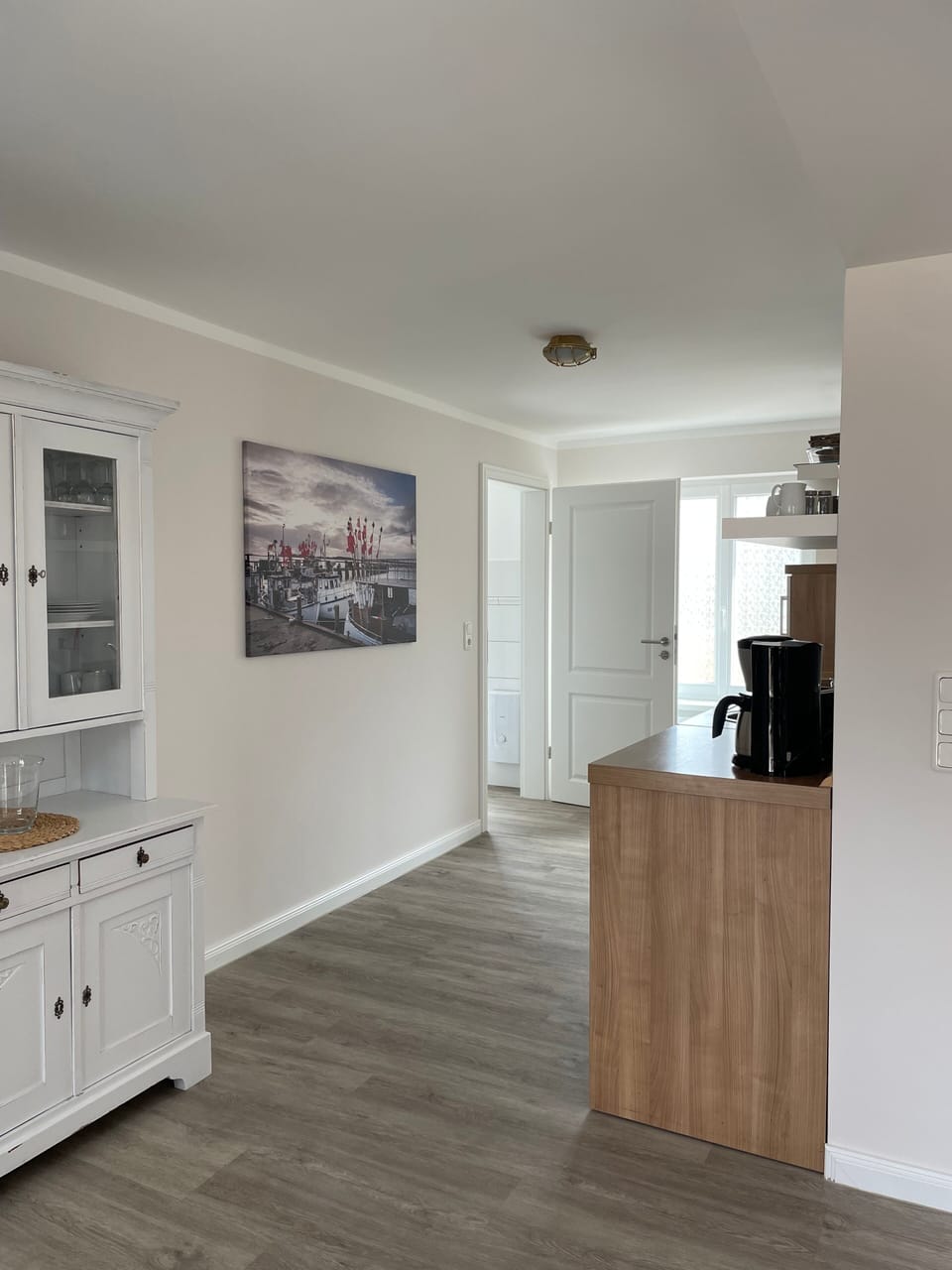 Apartment, 1 King Bed, Patio, Garden View | Private kitchen