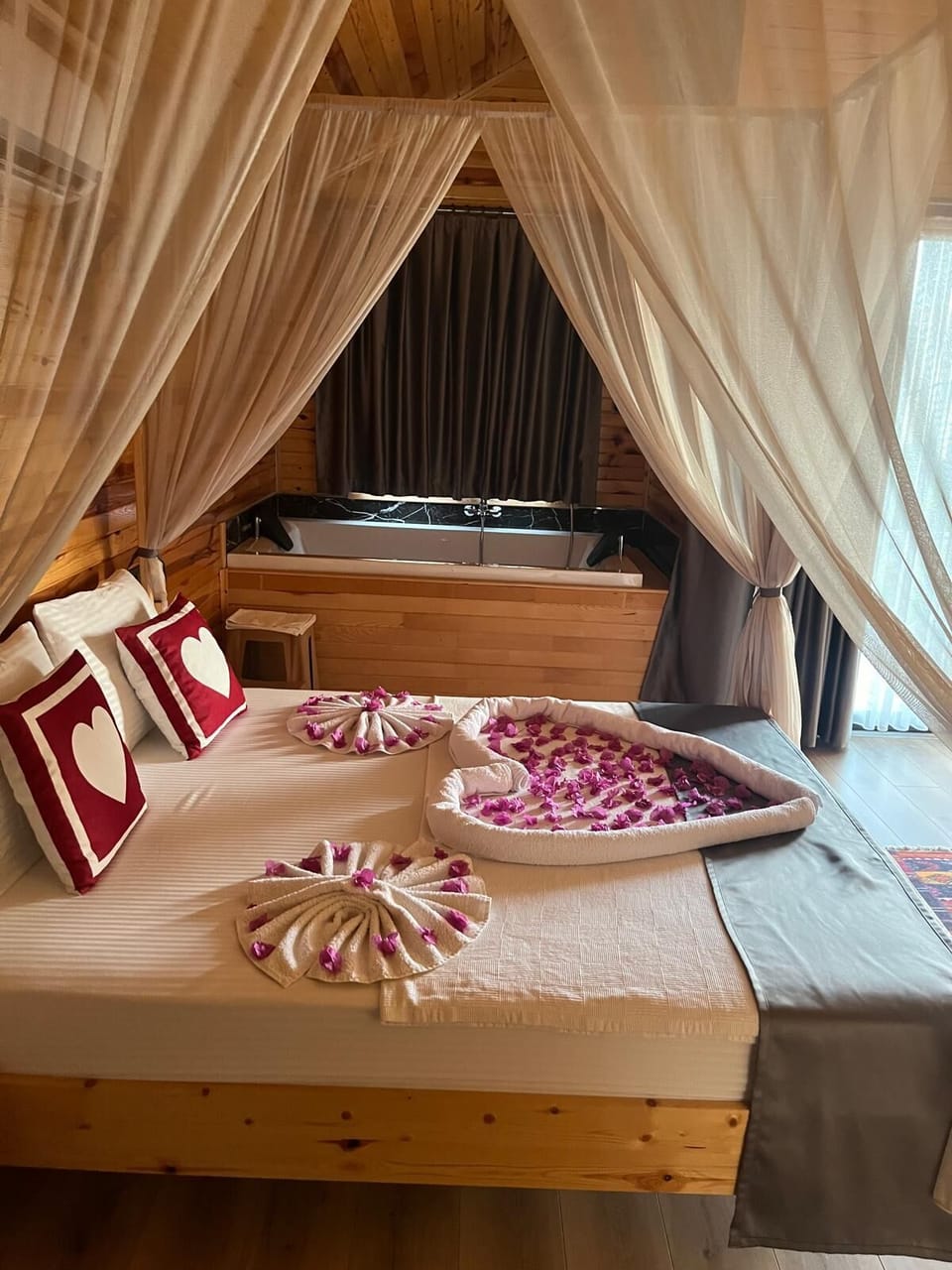 Romantic Double Room | Soundproofing, free WiFi