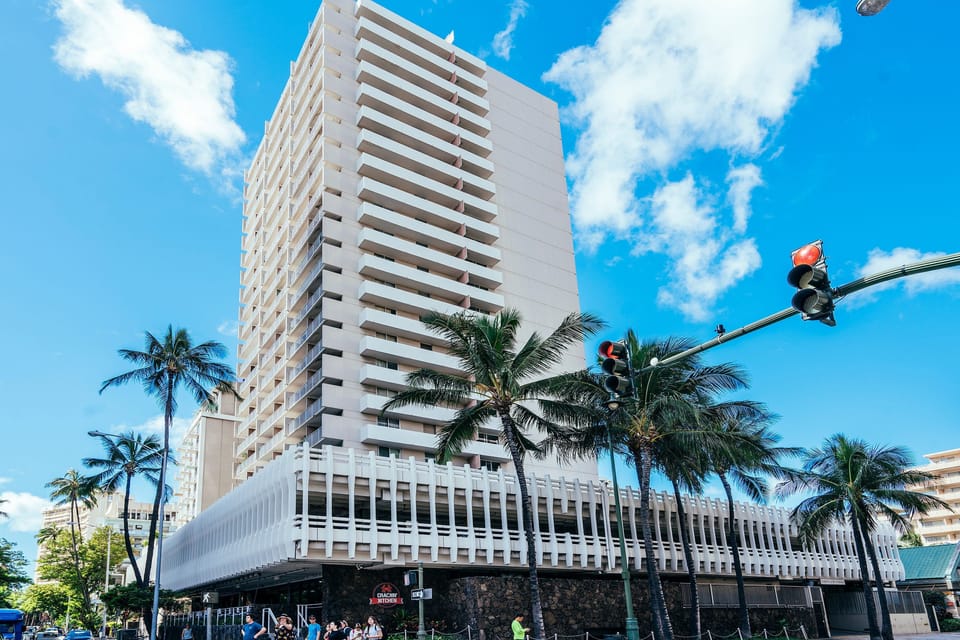Marine Surf Building - Marine Surf Building