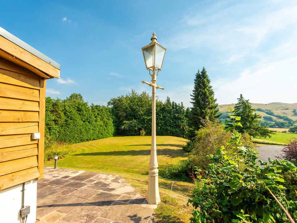 Cottage | Property grounds