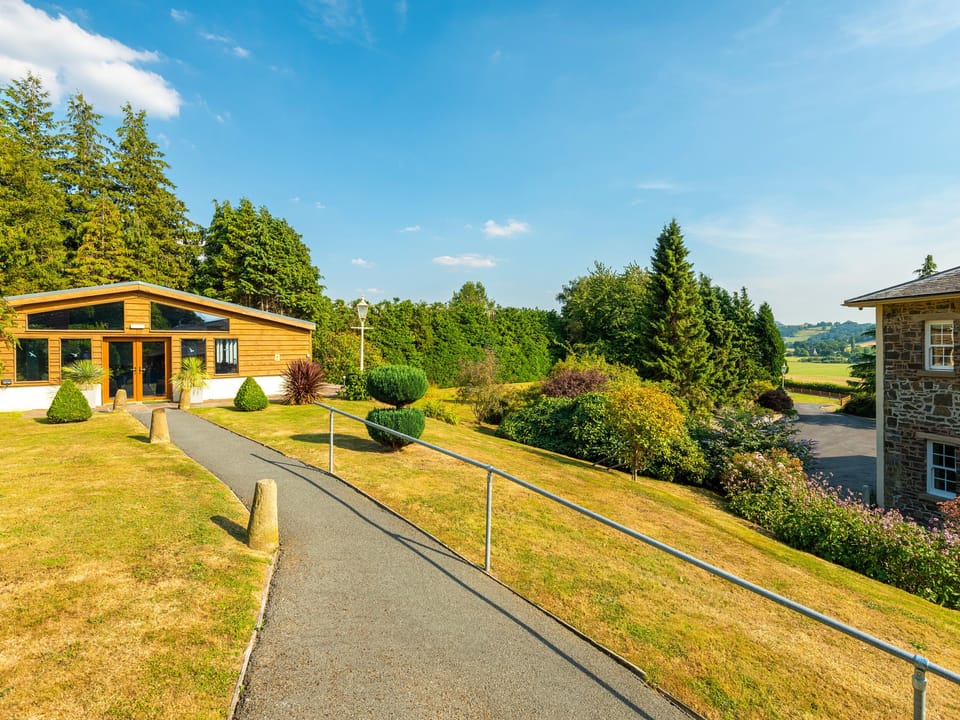 Cottage | Property grounds
