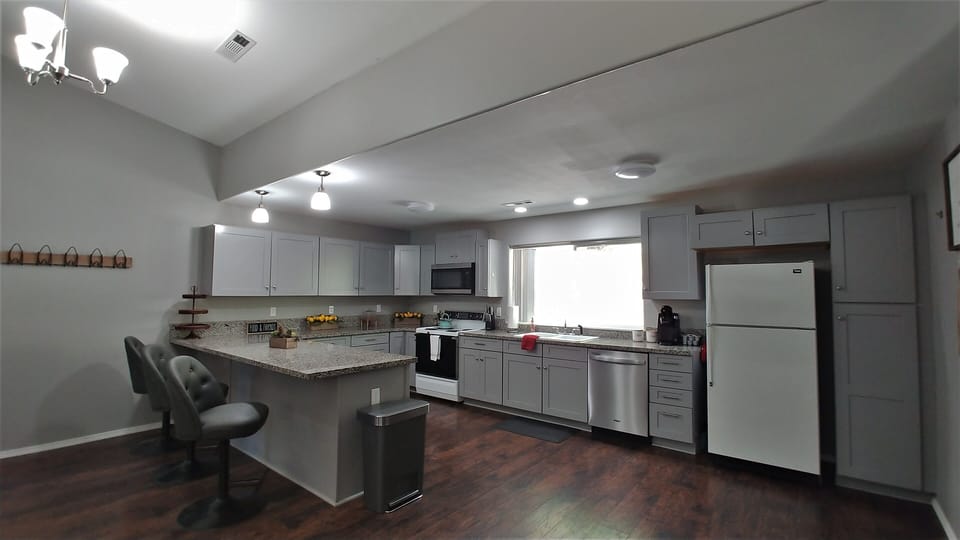 Spacious, well-equipped kitchen