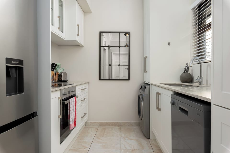 Luxury Apartment | Private kitchen | Fridge, microwave, oven, stovetop