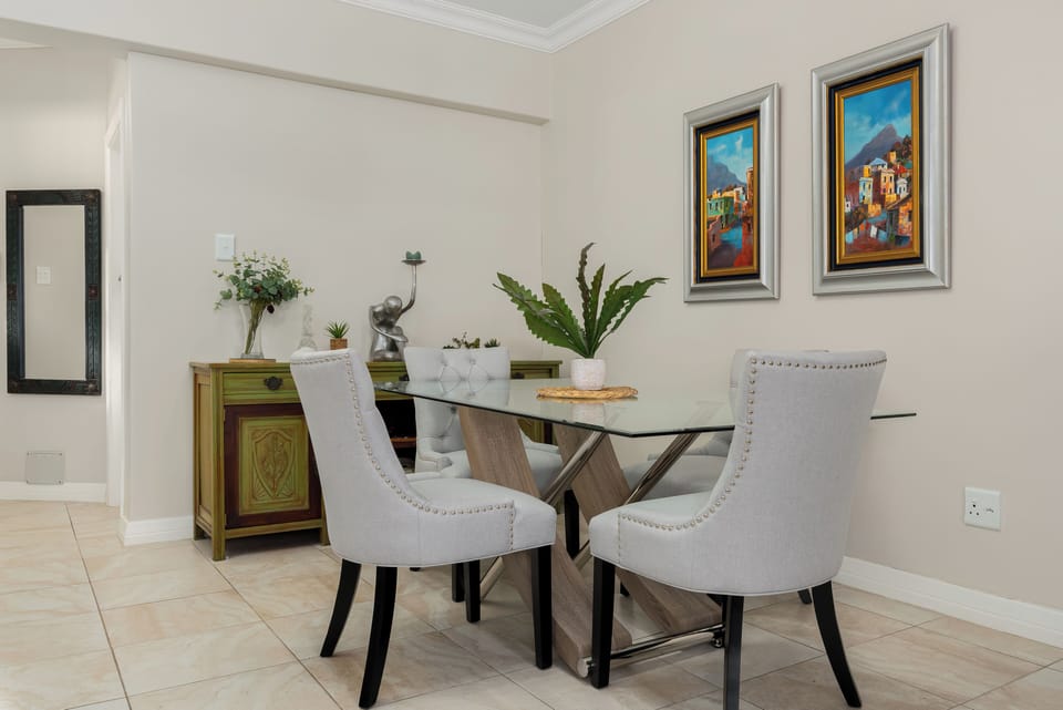 Luxury Apartment | In-room dining