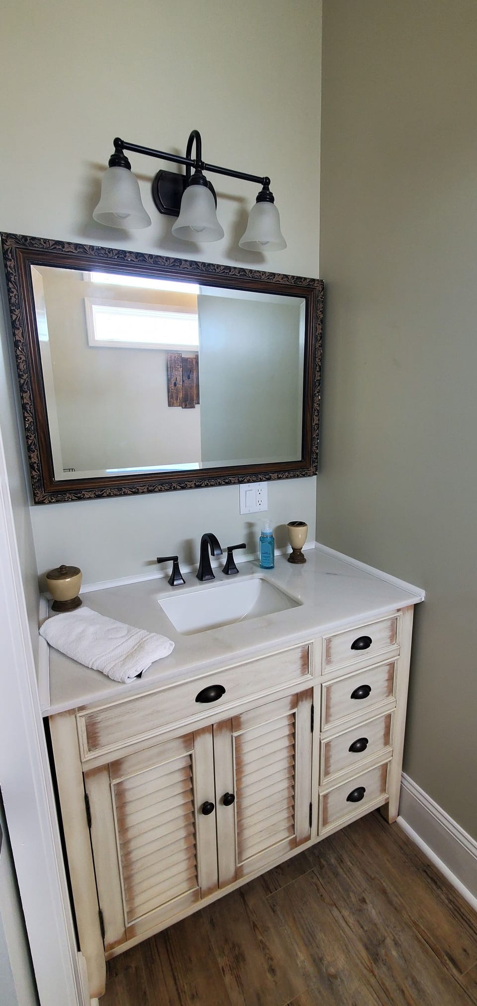 Primary bath has 2 vanities