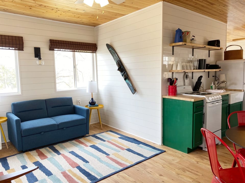 The open living space offer plenty of natural light.