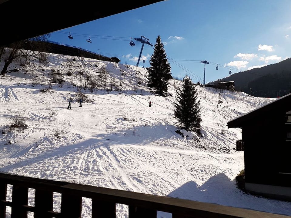 Snow and ski sports