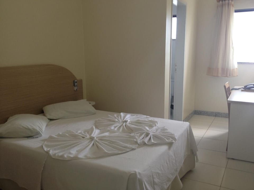 Minibar, desk, free WiFi, bed sheets