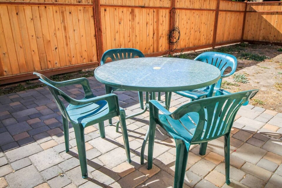 Outdoor patio and eating area