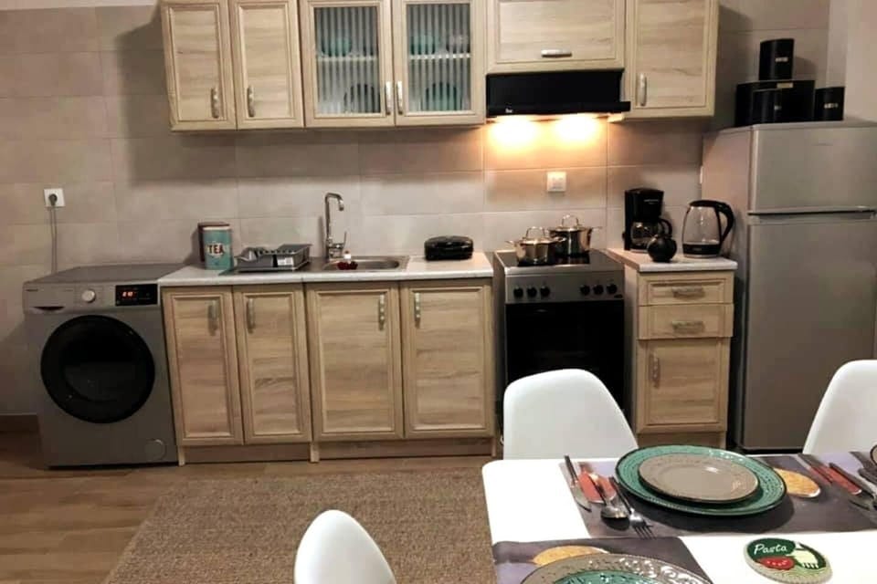 Apartment | Private kitchen | Fridge, microwave, oven, stovetop