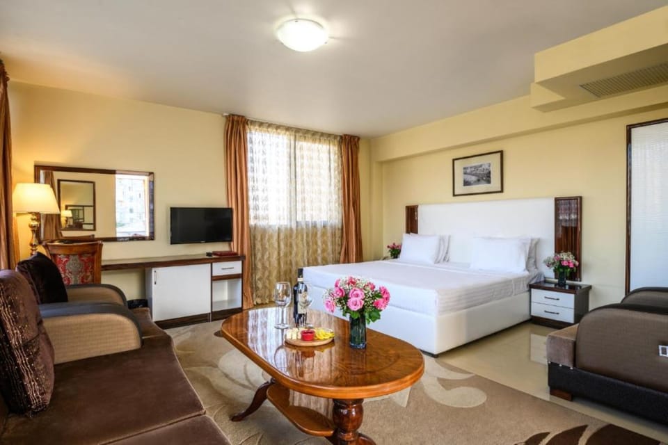 Junior Double or Twin Room | 10 bedrooms, premium bedding, minibar, in-room safe