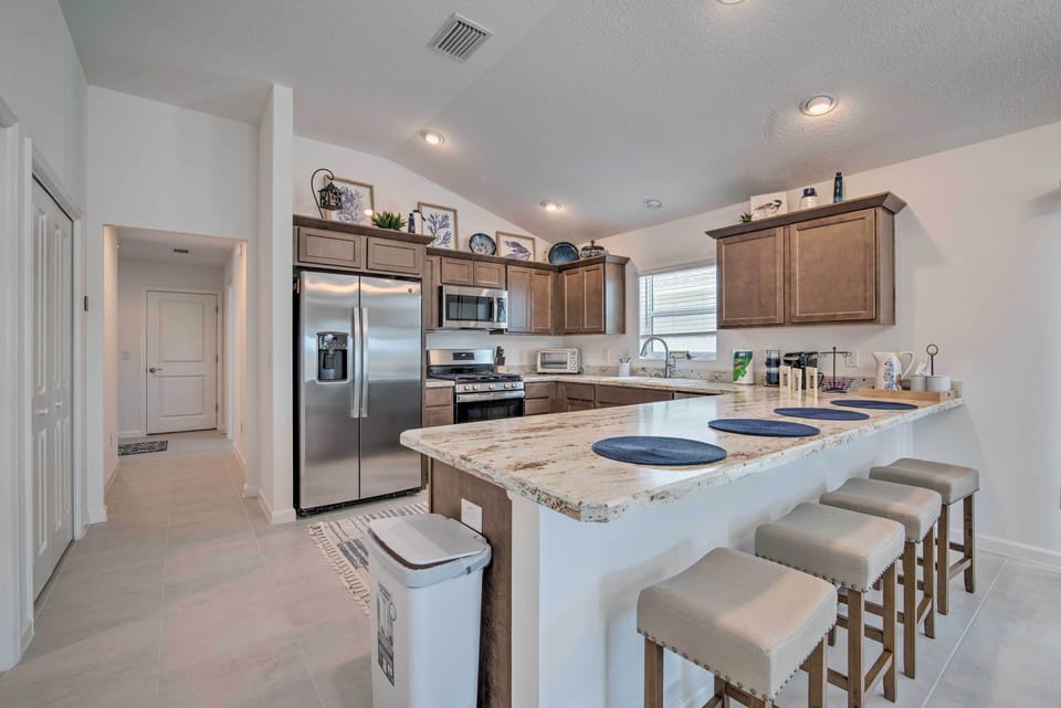 Kitchen | Dishware & Flatware | Crockpot