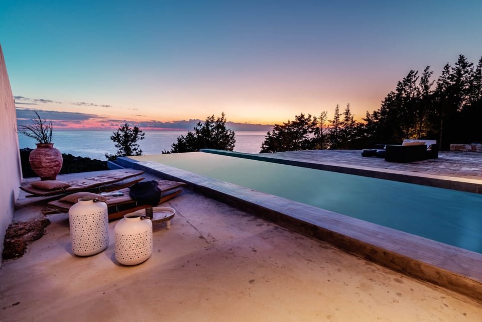 Luxury Villa, Ensuite, Sea View (Villa Terra Promessa) | Outdoor pool