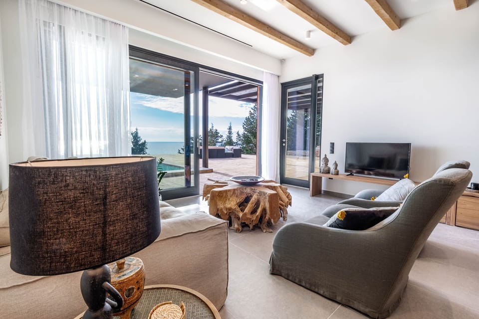 Luxury Villa, Ensuite, Sea View (Villa Terra Promessa) | Lounge