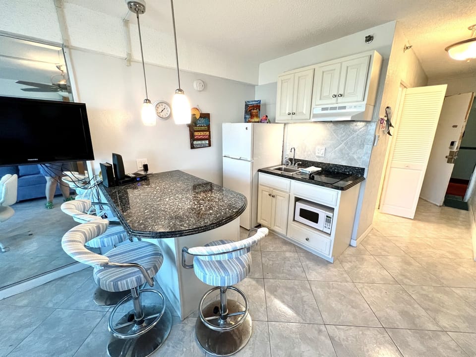 Kitchenette has everything you need for a great vacay!